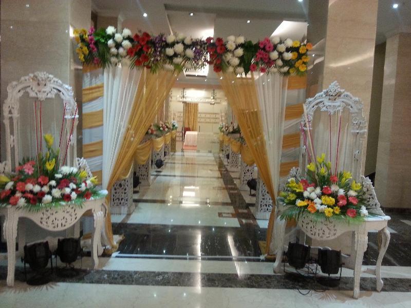 Hotel Saffron Kiran Noida Buitenkant foto
